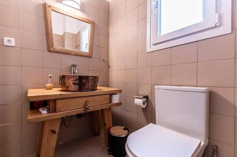 Athens Metro Downtown - image 4