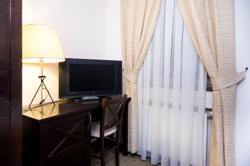 Classic Single Room image 4