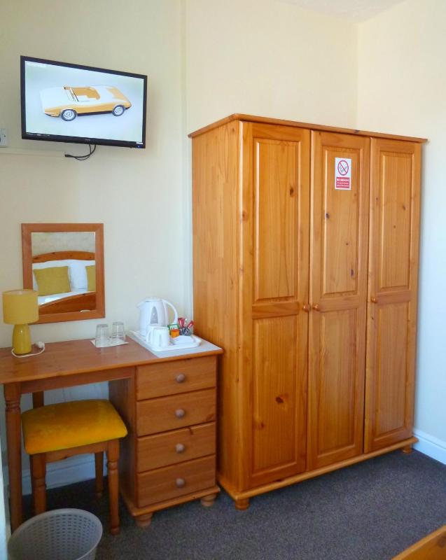 Brackenhurst Guest House - image 14