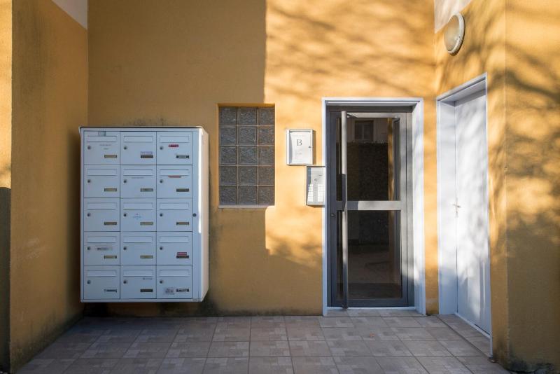 One-Bedroom Apartment image 4