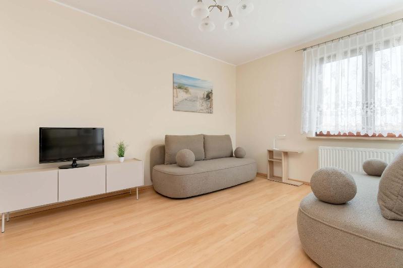 Cozy Apartment Jelitkowski Dwor in Gdansk with Parking by Noclegi Renters - image 16