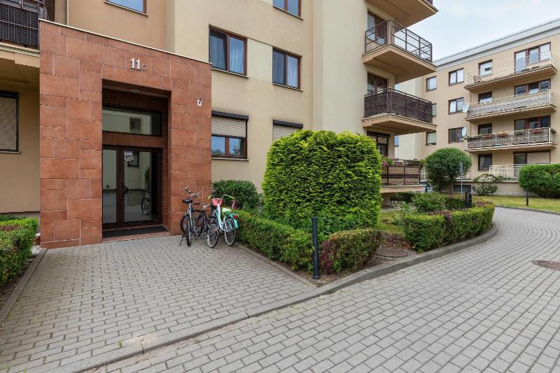 Cozy Apartment Jelitkowski Dwor in Gdansk with Parking by Noclegi Renters - image 6