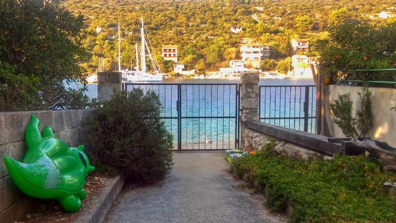 Two-Bedroom Apartment with Sea View image 4