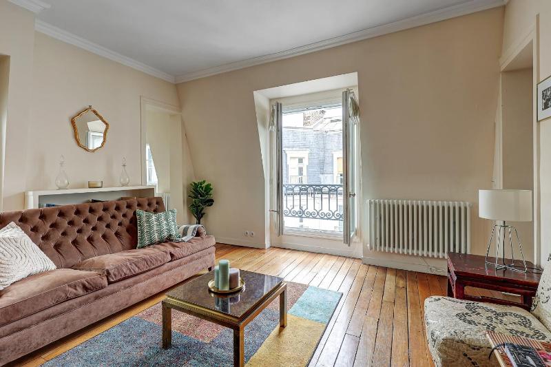 Saint Germain des Prés - 1BR - Paris Vacation Rentals - image 7