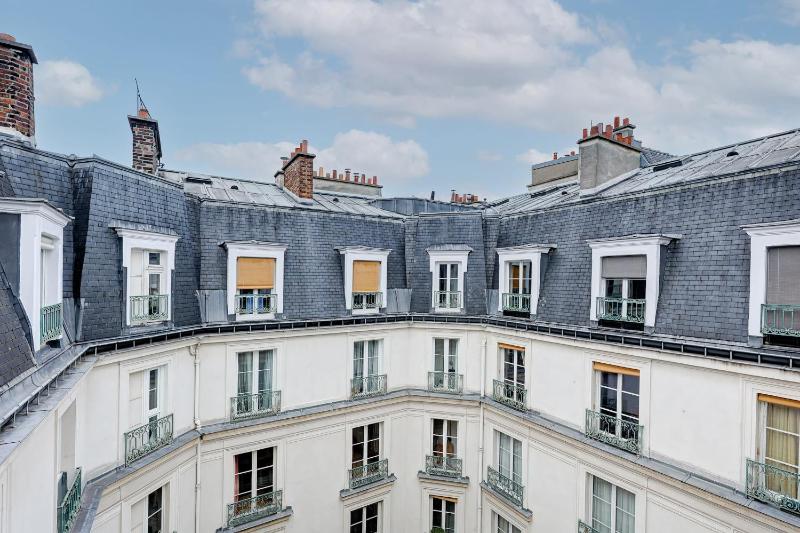Saint Germain des Prés - 1BR - Paris Vacation Rentals - image 15