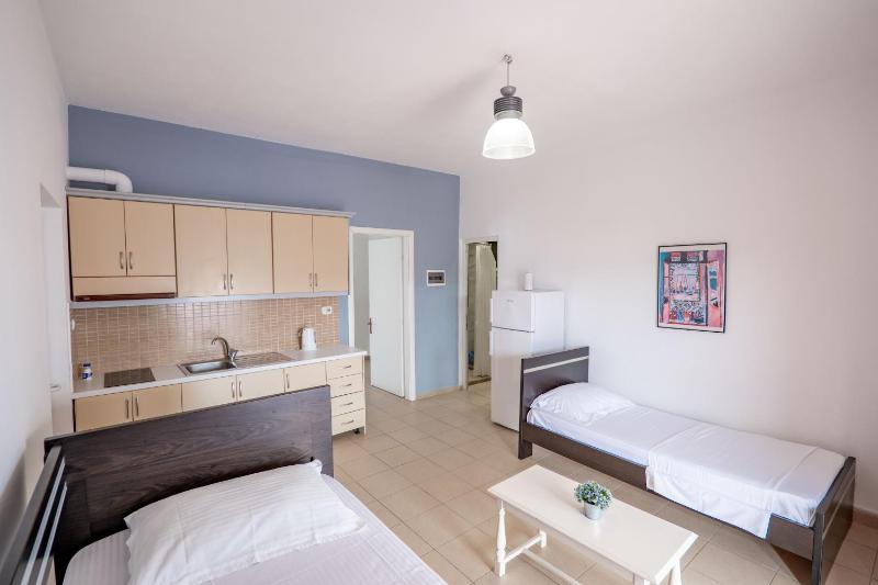 Gregory's Apartments - image 7