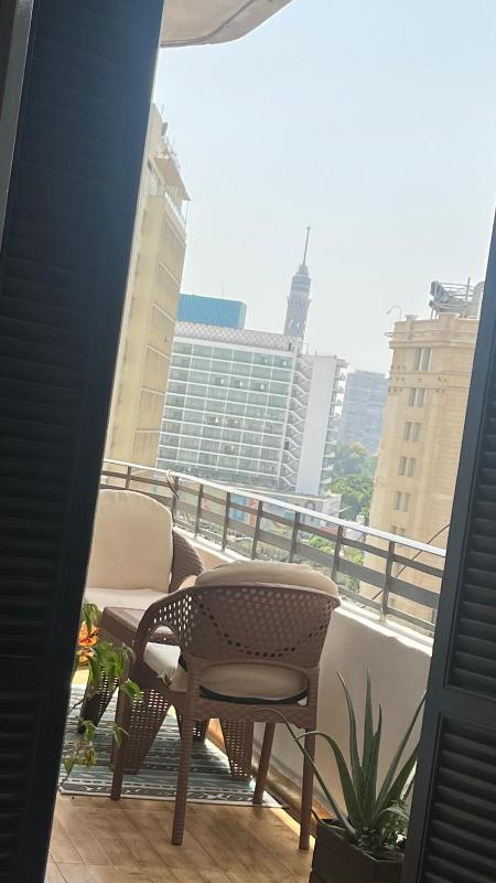 Cozy central Private Room with double bed shared bathroom Downtown Cairo - image 5