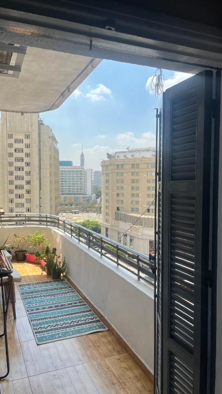 Cozy central Private Room with double bed shared bathroom Downtown Cairo - image 8