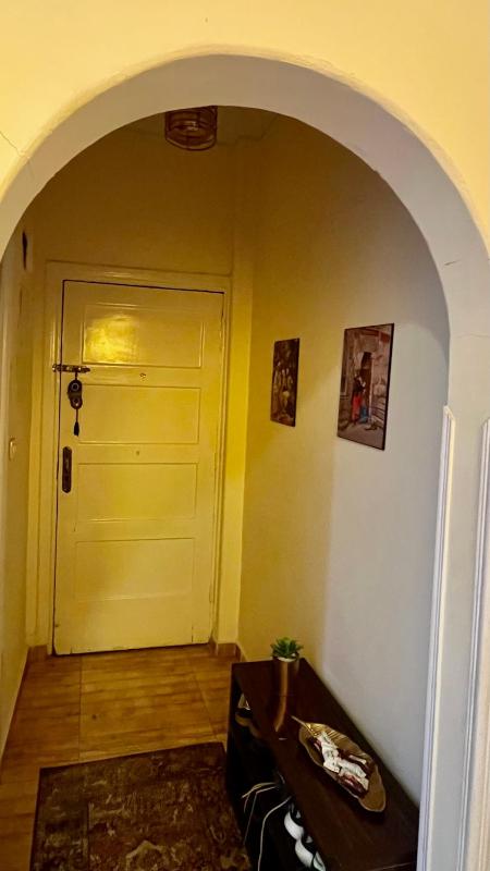 Cozy central Private Room with double bed shared bathroom Downtown Cairo - image 11