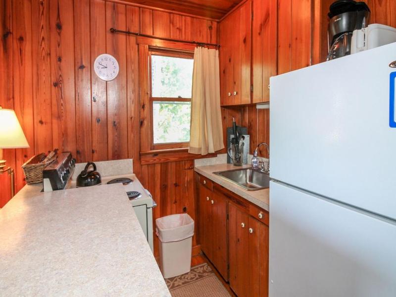 Bamboo Apartments - image 14