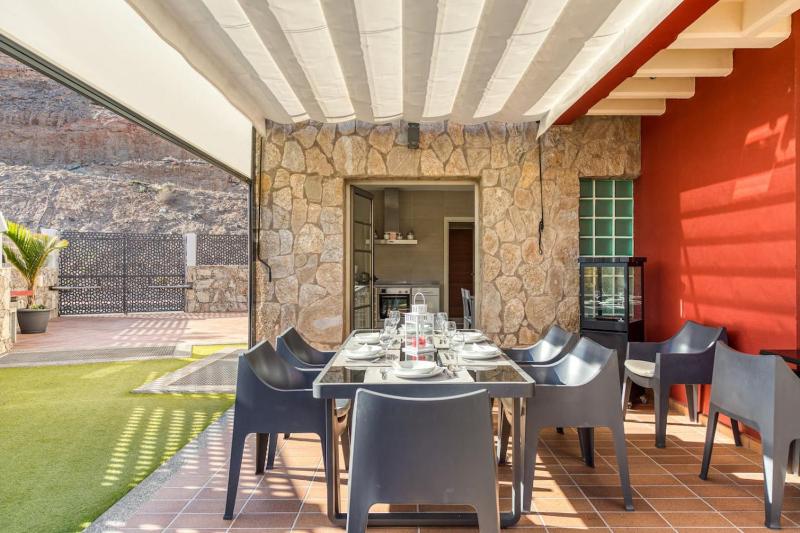 Villa del Sur - Luxury with heated pool and BBQ - image 20