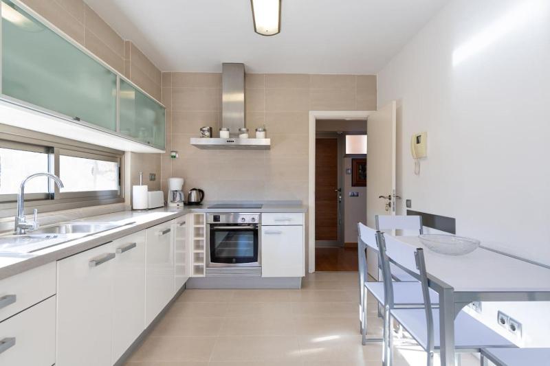 Villa del Sur - Luxury with heated pool and BBQ - image 19