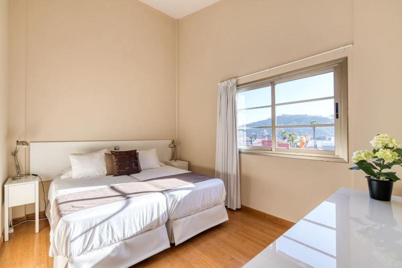 Villa del Sur - Luxury with heated pool and BBQ - image 6