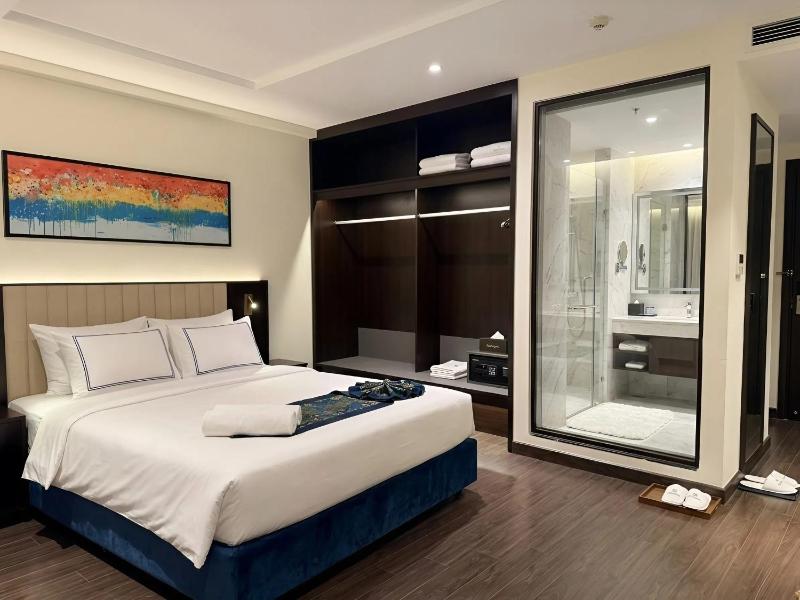 Cozy Studio Sapphire Ha Long - City View Balcony - image 2