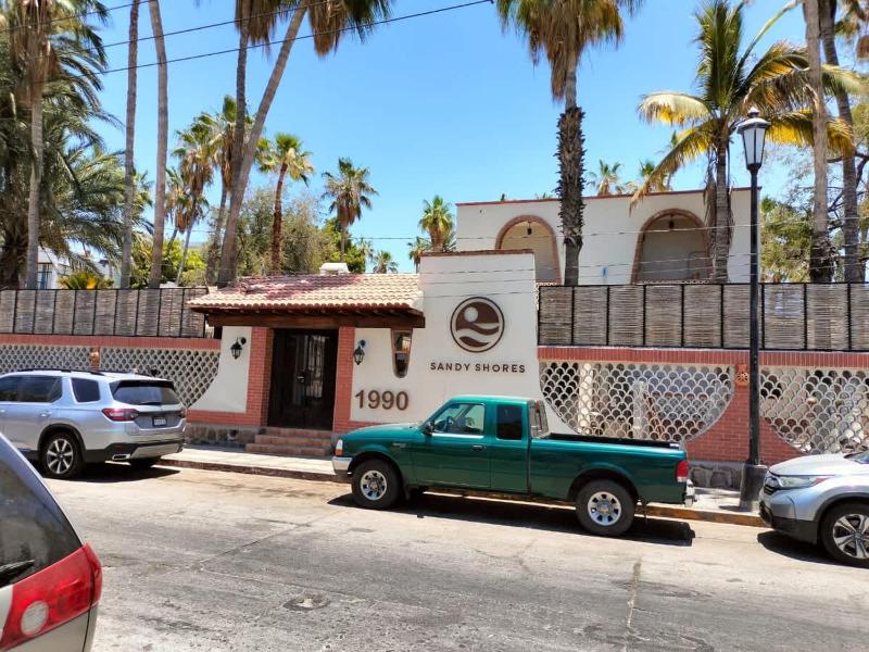 SS 1B Cabaña rustica frente al malecon de La Paz - image 16