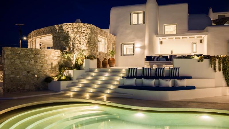 Villa Kiya - Beachfront Villa with Mykonos Town and Sunset Views - image 10