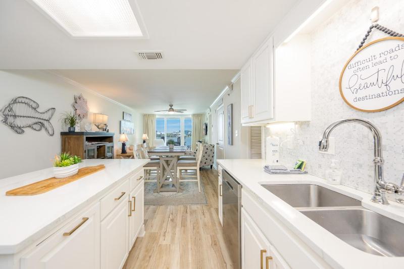 Back Bay 207 condo - image 14