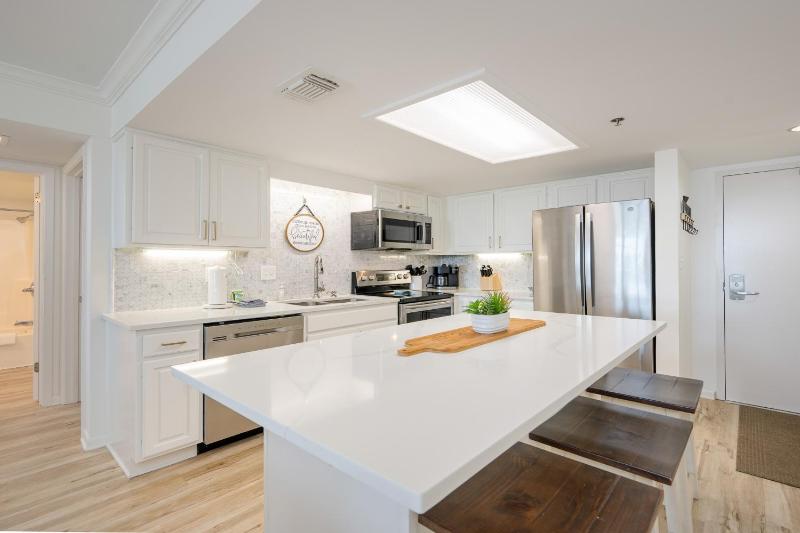 Back Bay 207 condo - image 8