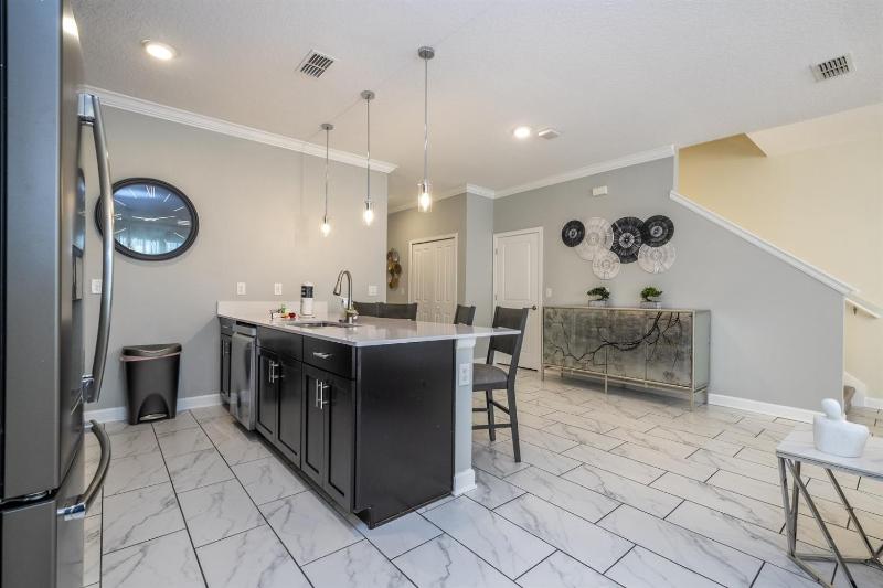 Storey Lake 5BR Private Pool & 2 Ensuites - image 21