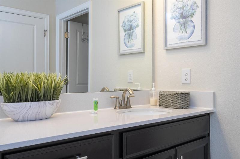 Storey Lake 5BR Private Pool & 2 Ensuites - image 39
