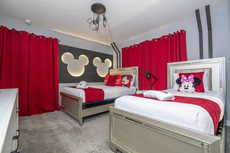 Storey Lake 5BR Private Pool & 2 Ensuites - image 33