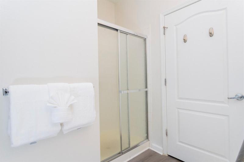 2 Ensuites Close to Disney Intertational Epic - image 22