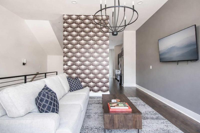 Stylish West End Stay with Rooftop & Patio - image 4