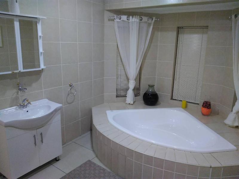 Innes View Guest House - image 12