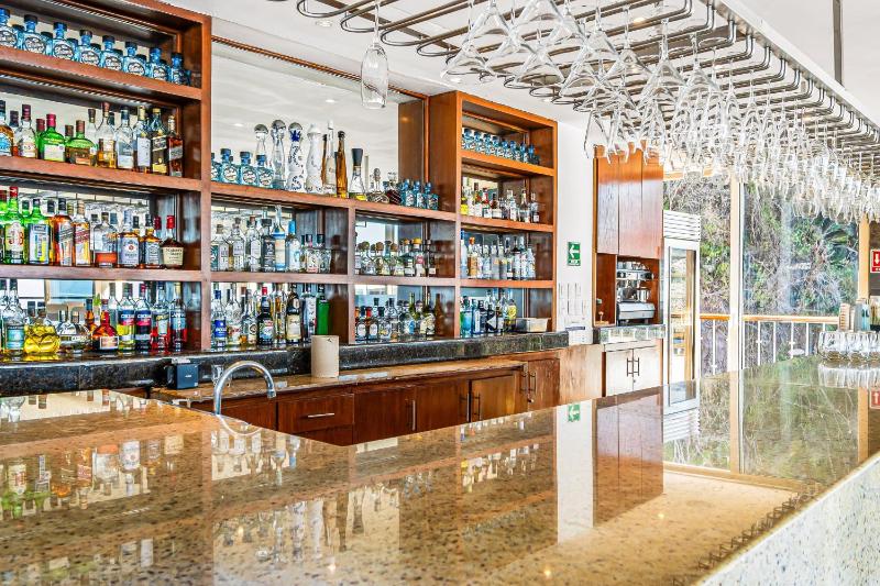 Elegant hillside villa with panoramic views pool hot tub & luxe interiors - image 10