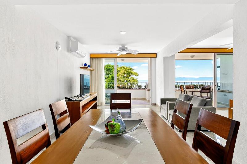 Elegant hillside villa with panoramic views pool hot tub & luxe interiors - image 7