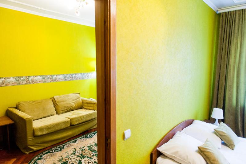 Family Room image 3