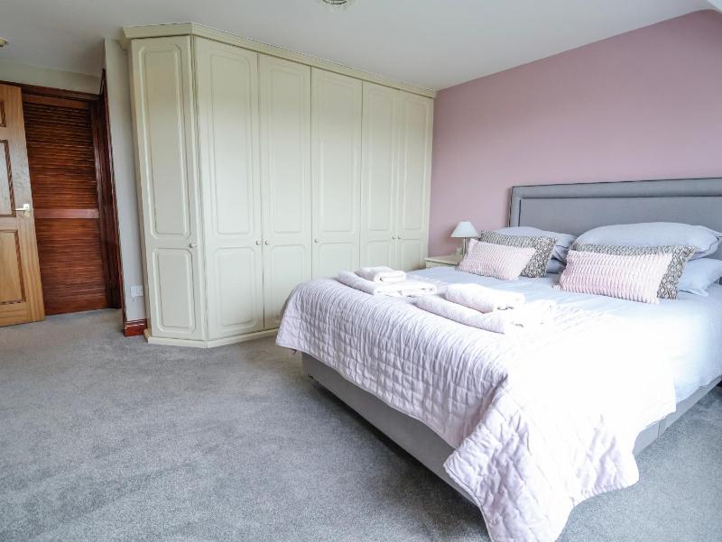 Manor Wood - image 32