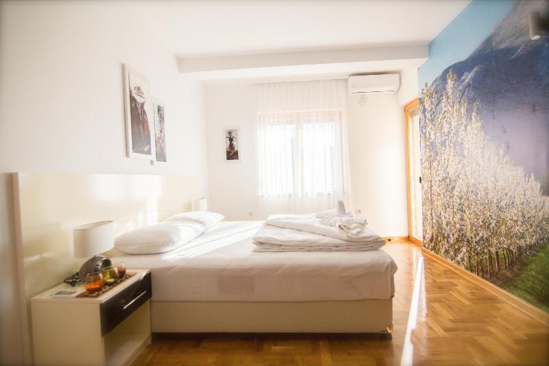 Four-Bedroom Superior Apartment image 4