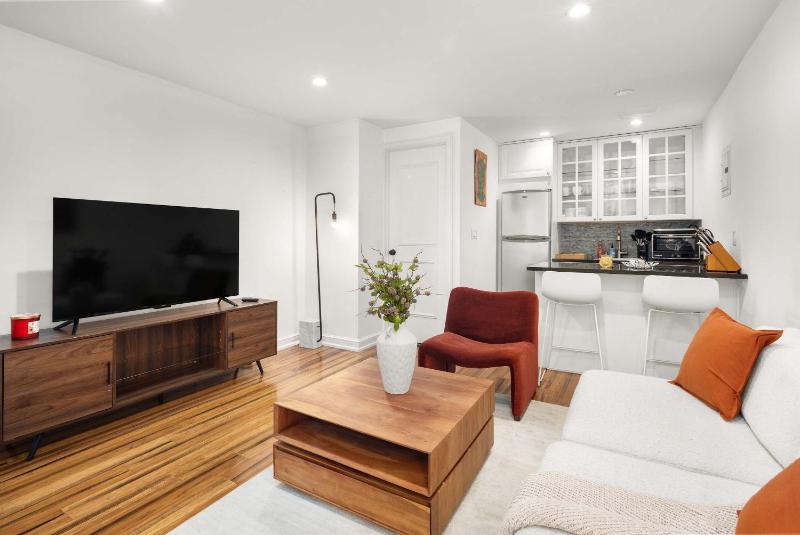 Madison Gardens by StayHaus Luxe Flatiron 1BR - image 8