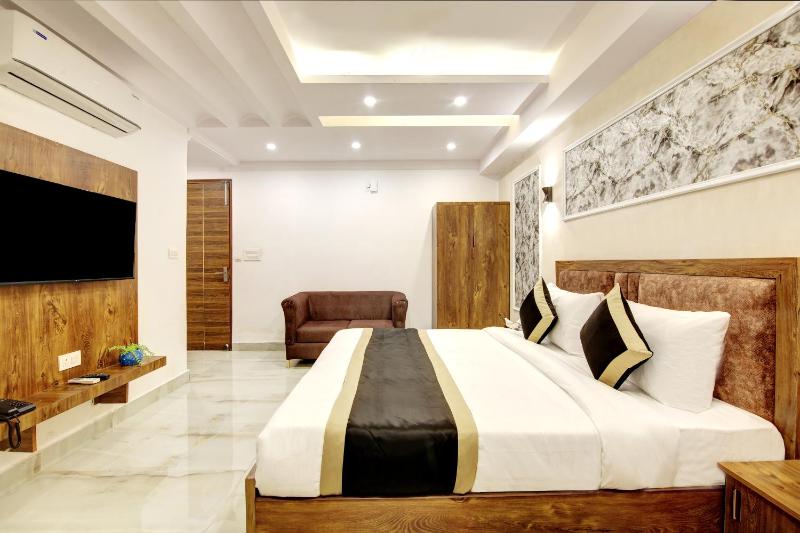 Hotel The Emporio Grand Near Vaishali Metro Station 3-star Hotel l Vaishali Ghaziabad - image 5