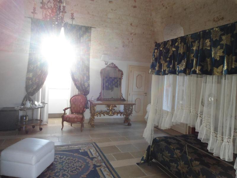 King Room image 2