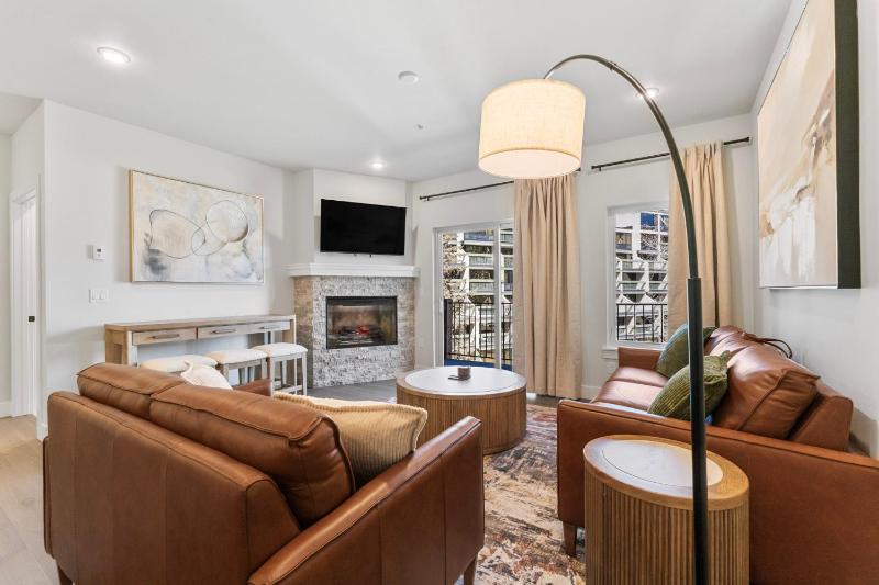 Brightwood #203 Building 2 - image 1