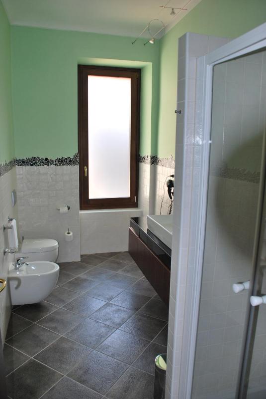 One-Bedroom Apartment (3 Adults) image 2