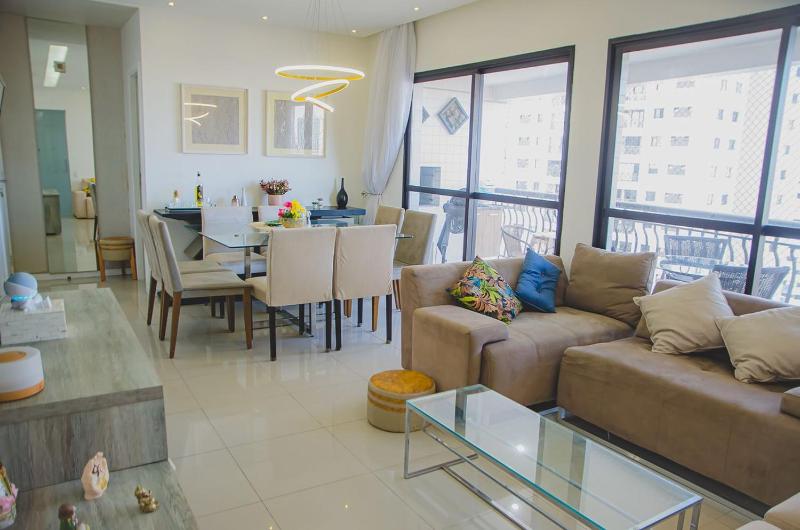 Apartamento c Varanda Ar Piscina Sauna e Hidro - image 23