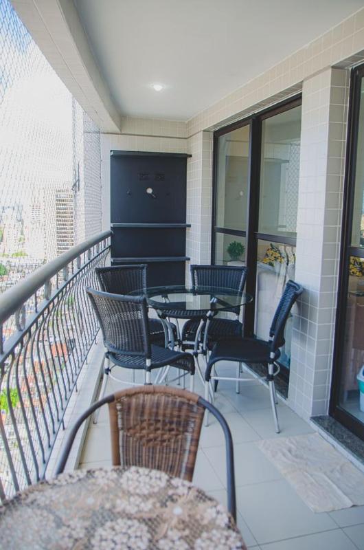 Apartamento c Varanda Ar Piscina Sauna e Hidro - image 42