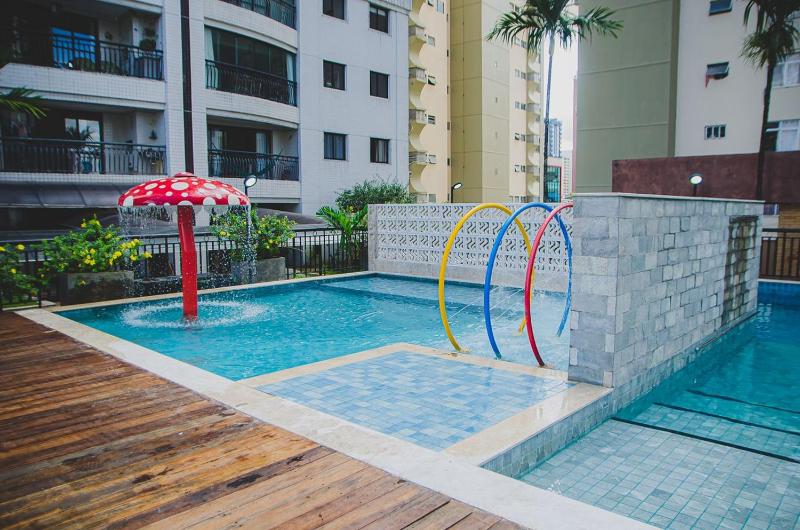 Apartamento c Varanda Ar Piscina Sauna e Hidro - image 35