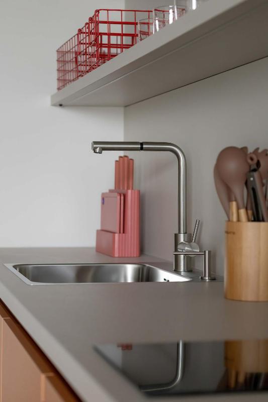 Nowoczesny Apartament typu Studio z Dostępem do Strefy Rozrywki i Relaksu by Noclegi Renters - image 27