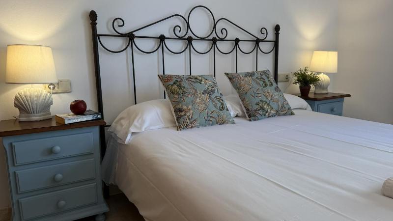 Nerja Paradise Rentals - Villa Las Dalias - image 11
