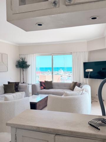 Riviera Beach Hotel - image 43