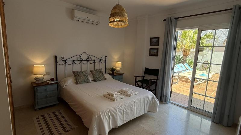 Nerja Paradise Rentals - Villa Las Dalias - image 21