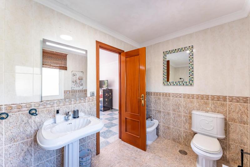 Majestic Villa by the Beach Heated Private Pool & Jacuzzi - image 47