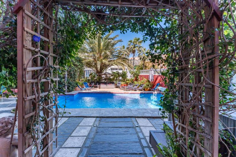 Majestic Villa by the Beach Heated Private Pool & Jacuzzi - image 39