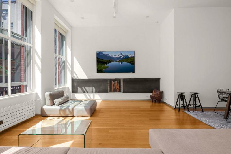 Soho Haven Expansive Luxury Loft with Elevator - image 5