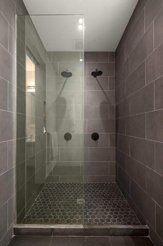 Soho Haven Expansive Luxury Loft with Elevator - image 6