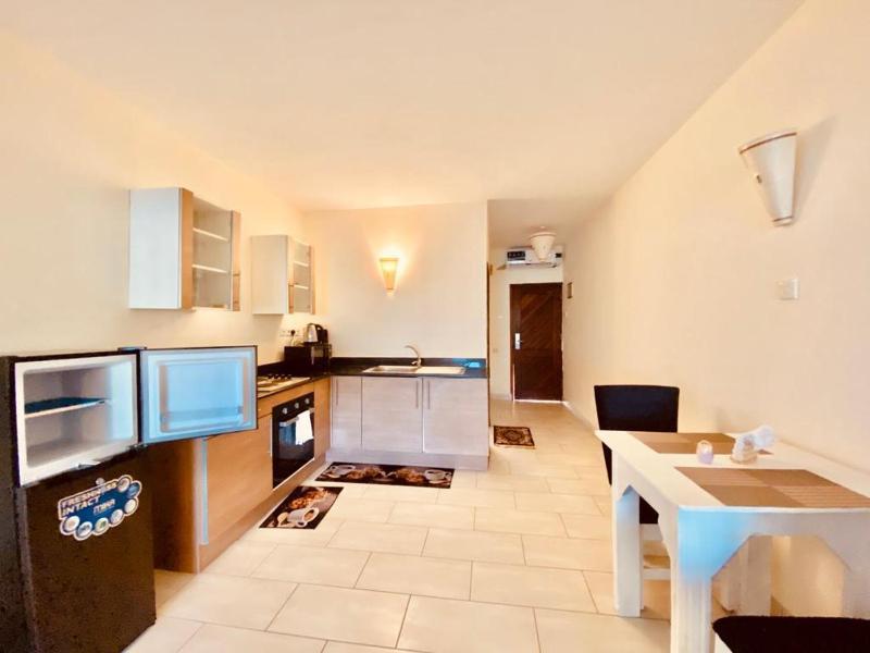 Bstan Deluxe Beachfront - image 8